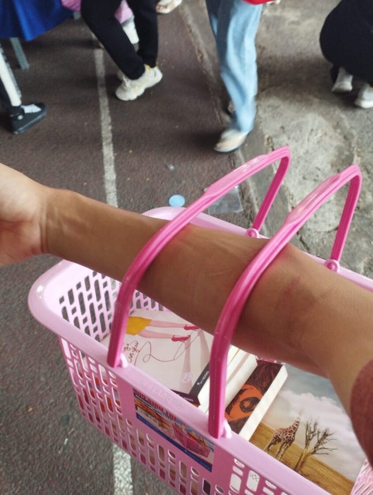 Sách không hay nó có hay của nó Feature Image